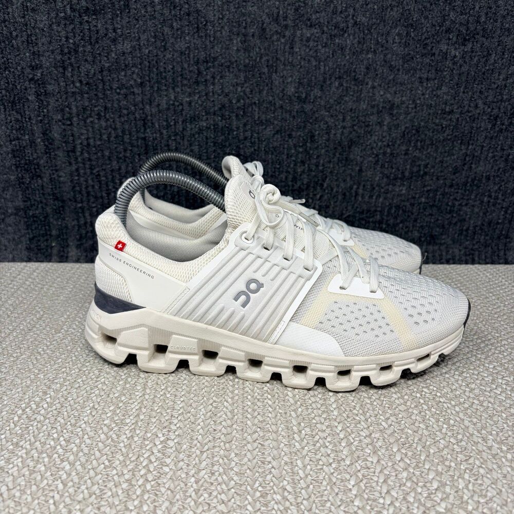 On Cloud Cloudswift White Black Athletic Running Shoes Women’s Size 8 US